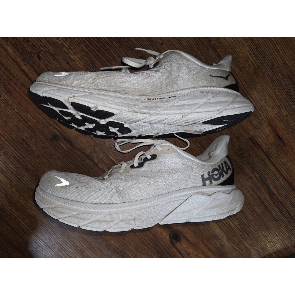 HOKA Arahi 6 Men's 11.5D Running Shoes White Stability Sneakers 1123194 Used
